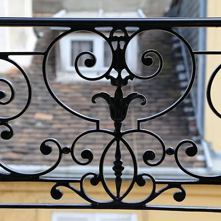 Le Clos De L'olivier Panzió Párizs