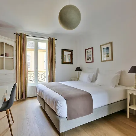Le Clos De L'olivier 4* Paris