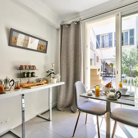 Le Clos De L'olivier 4* Paris