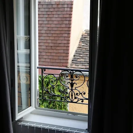 Le Clos De L'olivier 4* Párizs