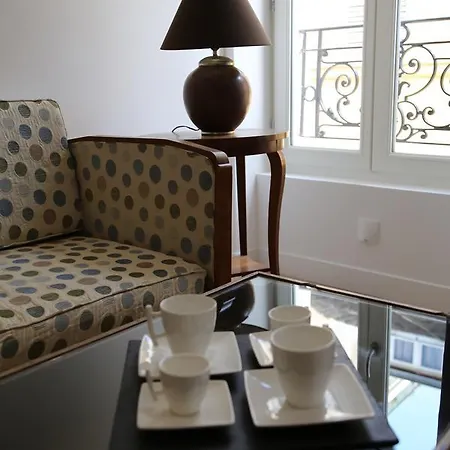 Le Clos De L'olivier Bed & Breakfast Paris