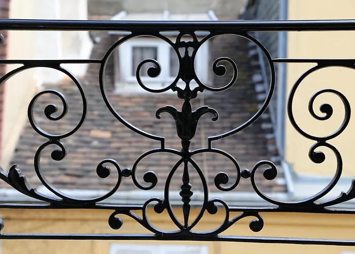 Le Clos De L'olivier Frühstückspension Paris