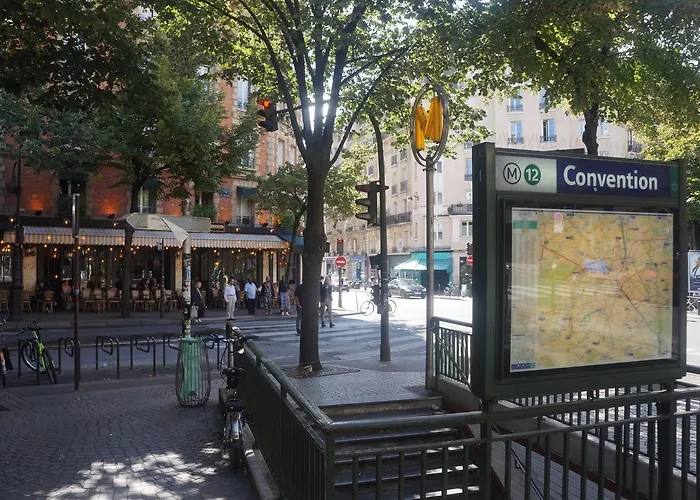 Le Clos De L'olivier Couette-café 4*