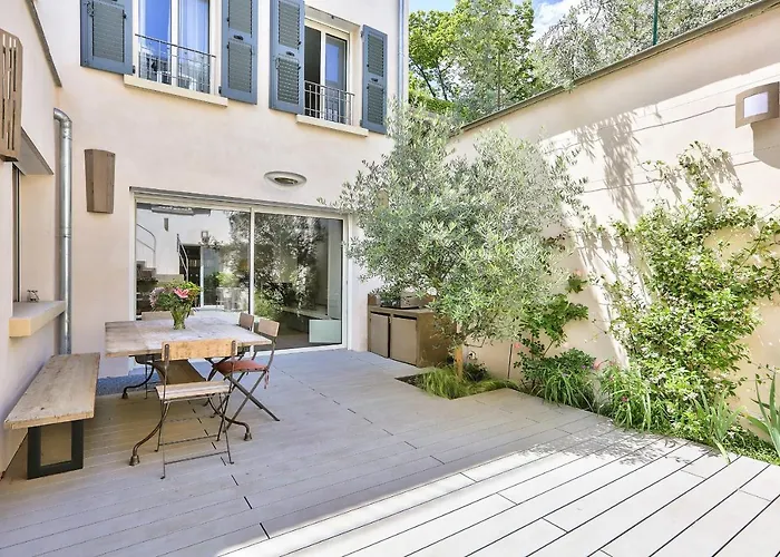 Couette-café Le Clos De L'olivier 4*